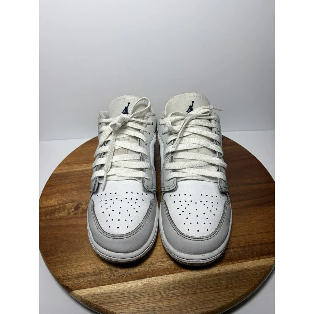 Jordan *preowned* 100%